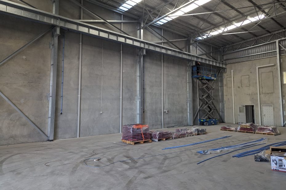 A workshop with an air line installation.